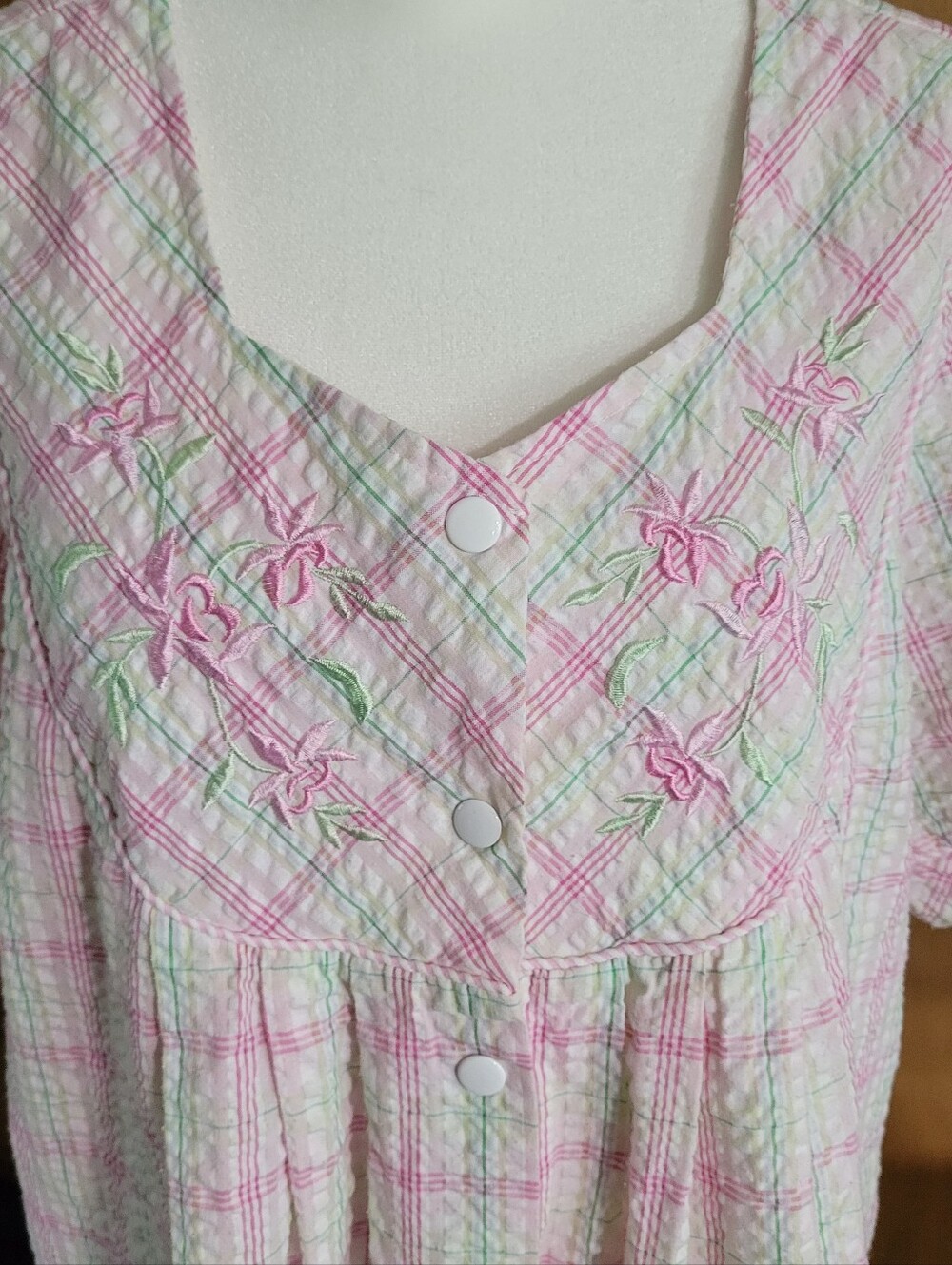 Pink & White Plaid Snap-Front Nightgown - Picture 2 of 6